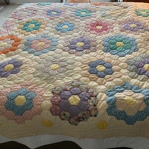 Vintage 94x103 Grandmother’s Flower Garden Hand Made Quilt King Never Used